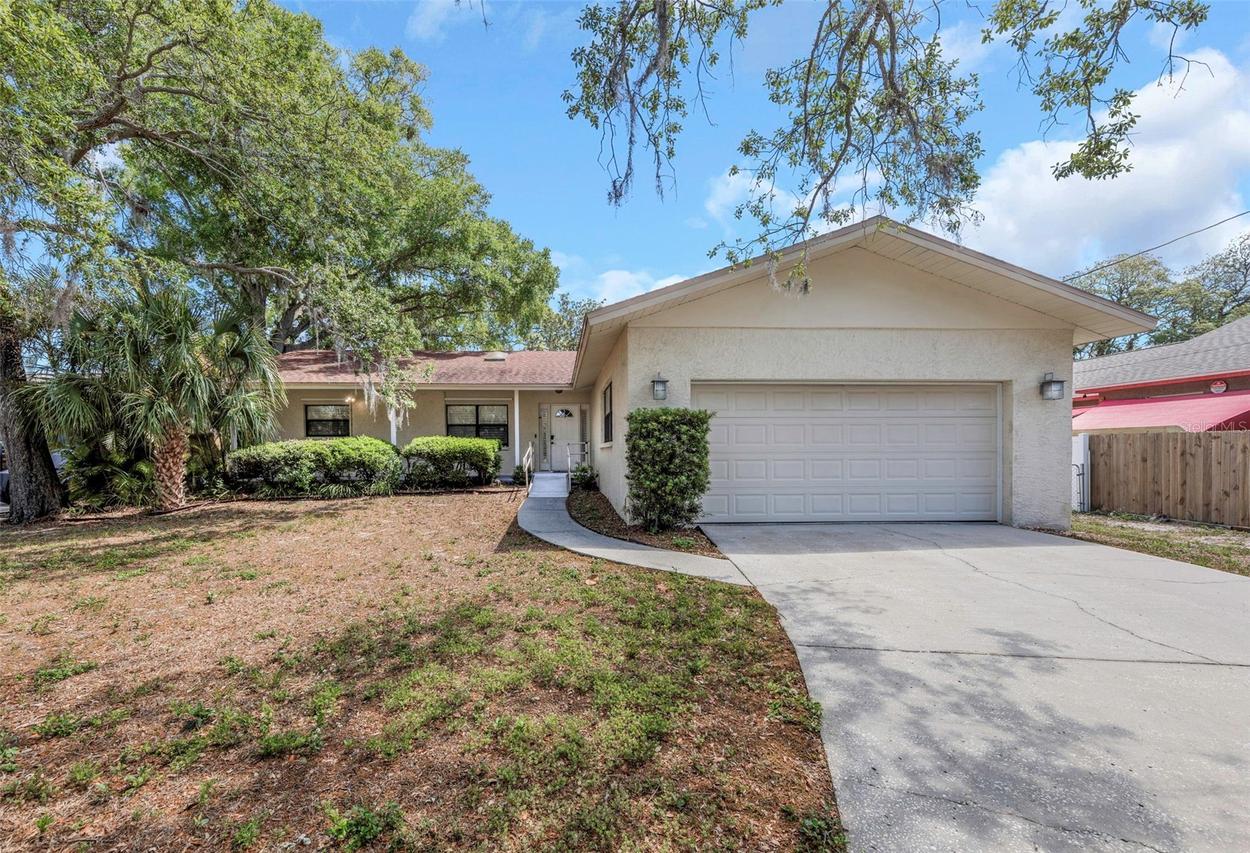 753 Seminole Blvd., Tarpon Springs, FL 34689