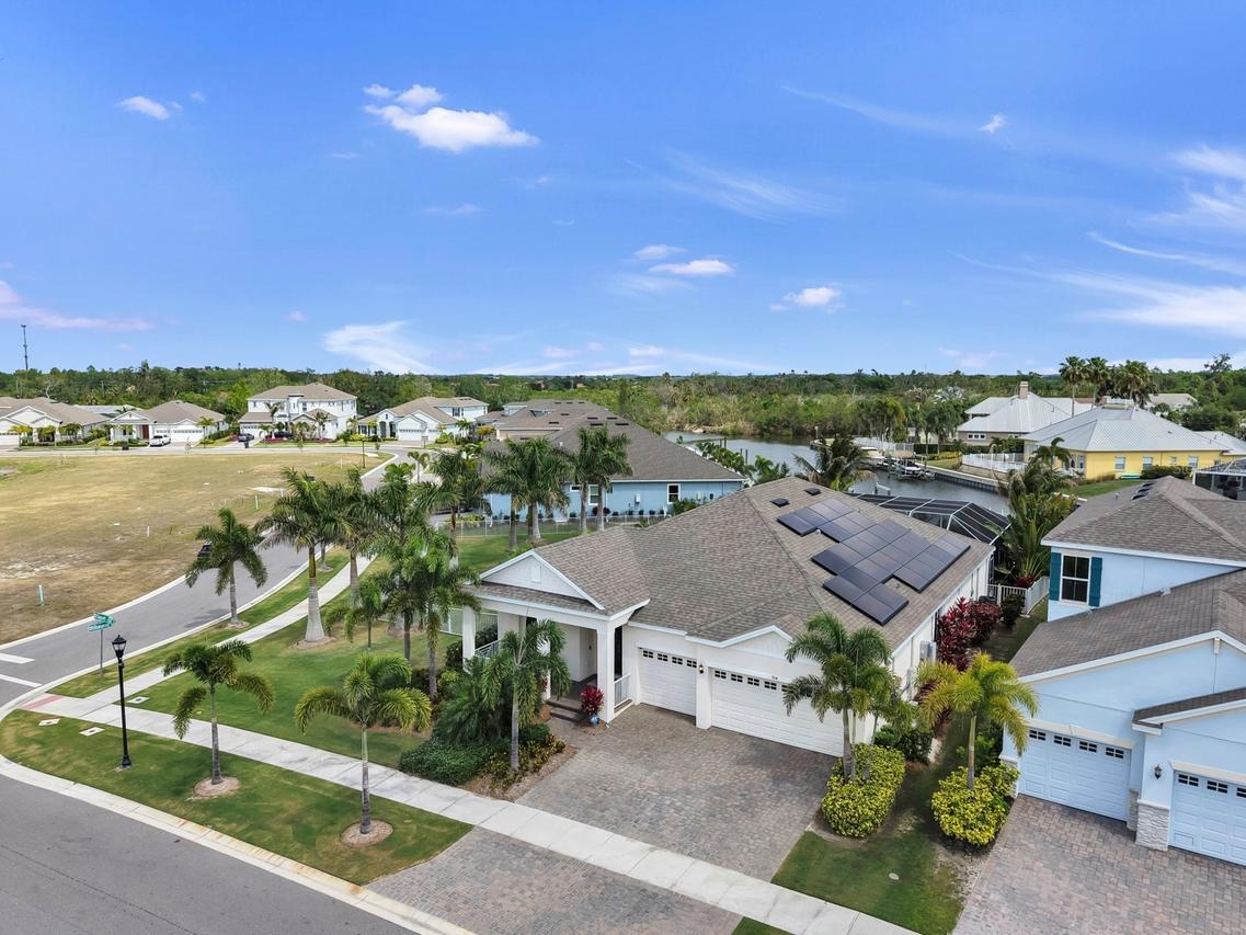 954 Signet Dr., Apollo Beach, FL 33572