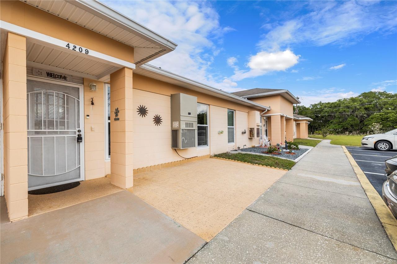 4209 Club Cir., Lakeshore, FL 33854
