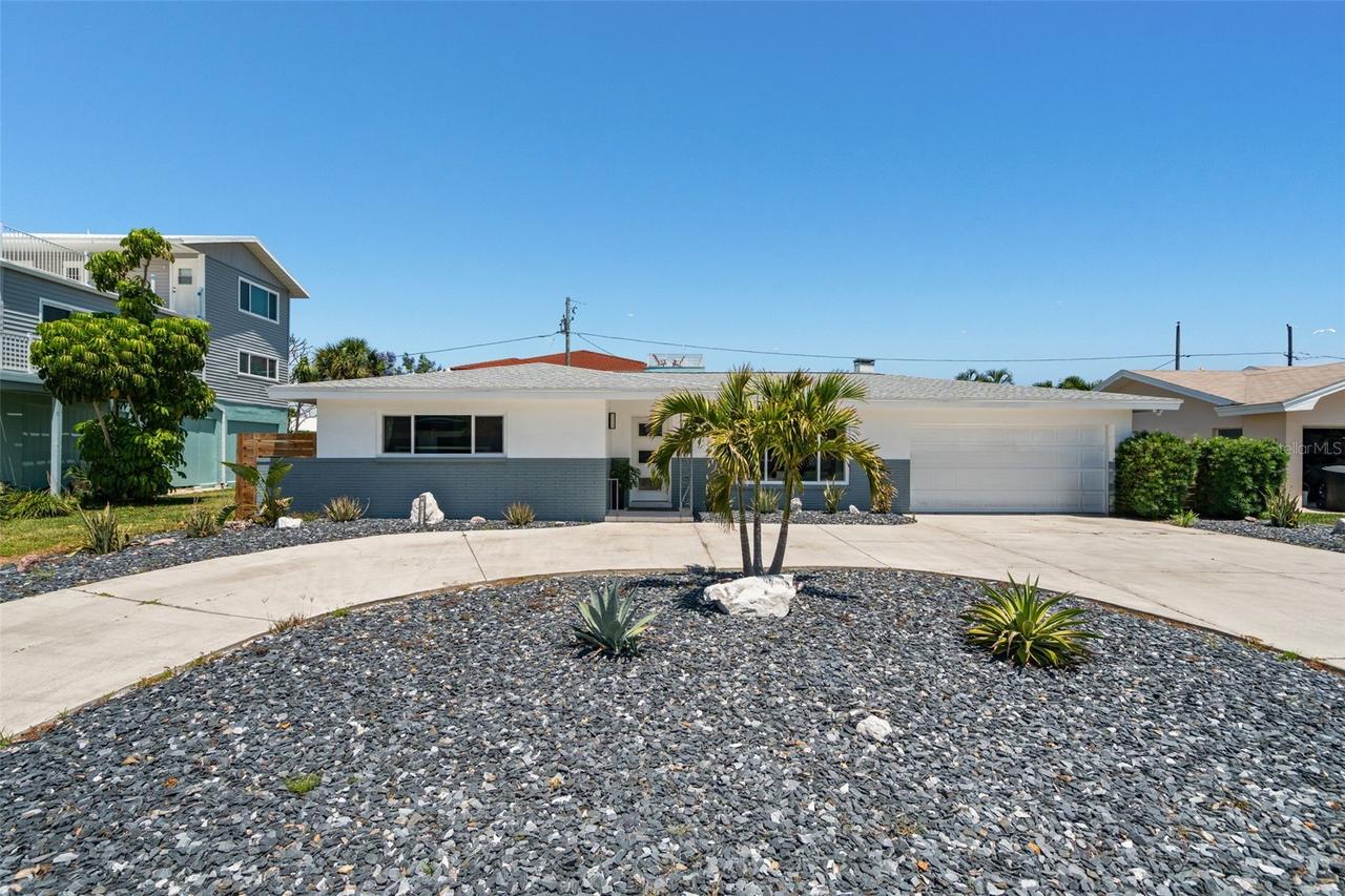 2671 W Bay Isle Dr., St Petersburg, FL 33705