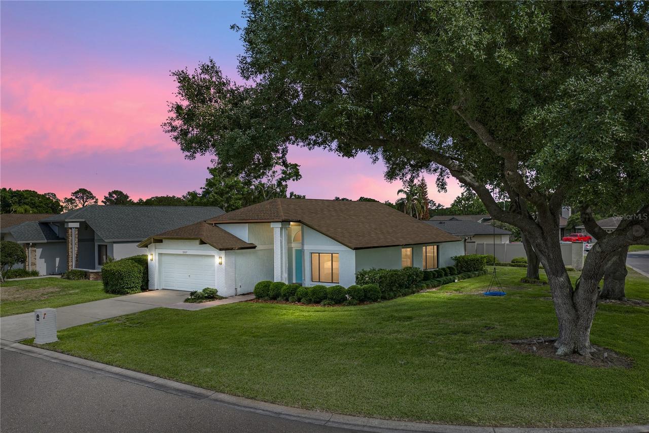 2317 Walden Pl., Plant City, FL 33566