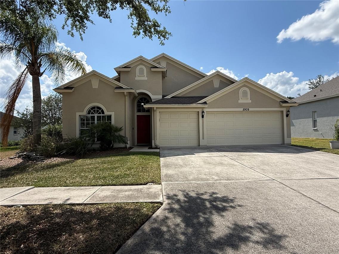 5909 Wedgefield Dr., Zephyrhills, FL 33541
