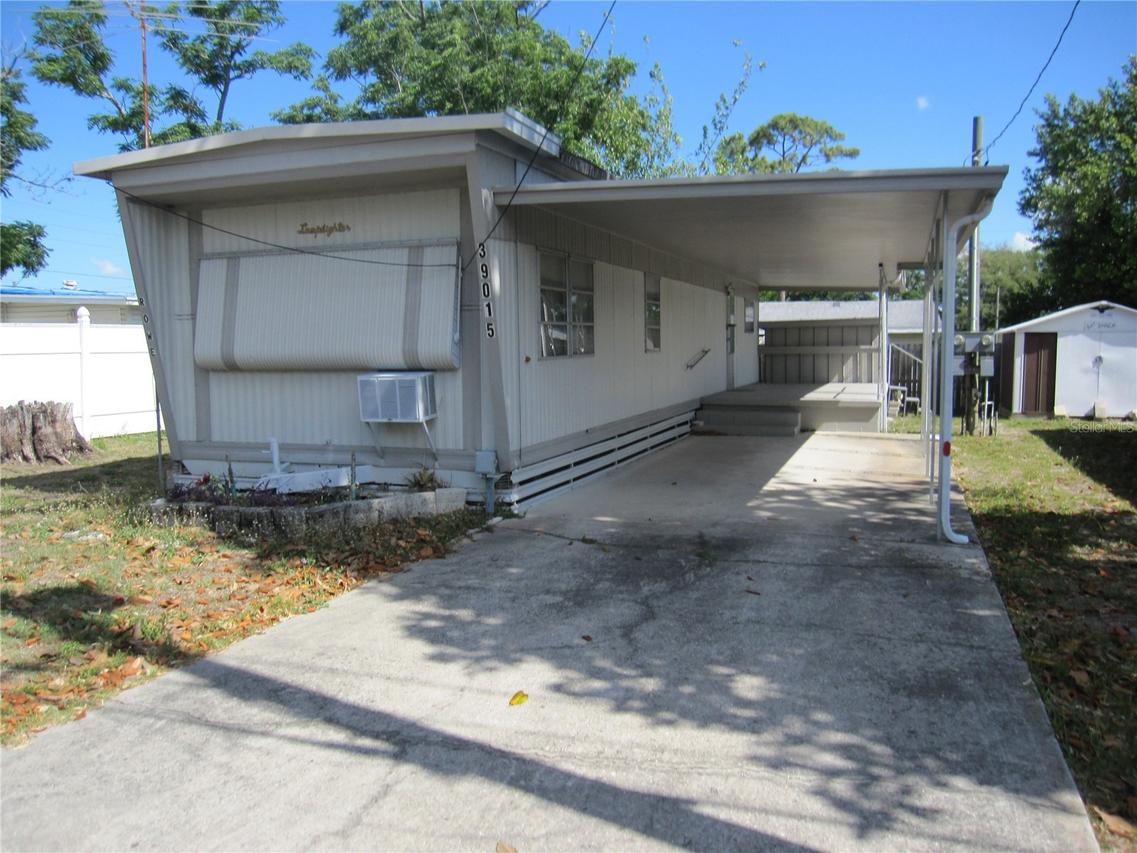 39015 Hillcrest Dr., Zephyrhills, FL 33542