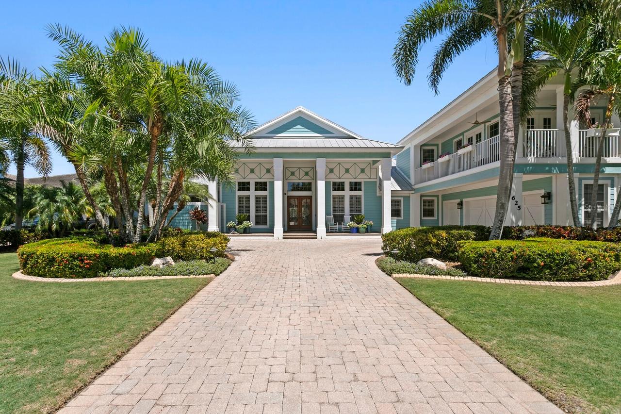 625 Balibay Rd., Apollo Beach, FL 33572
