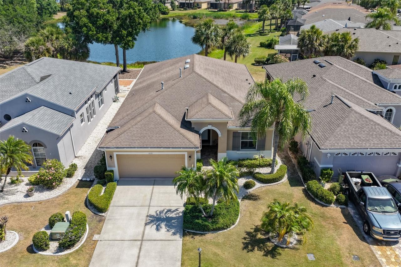 828 Regal Manor Way, Sun City Center, FL 33573