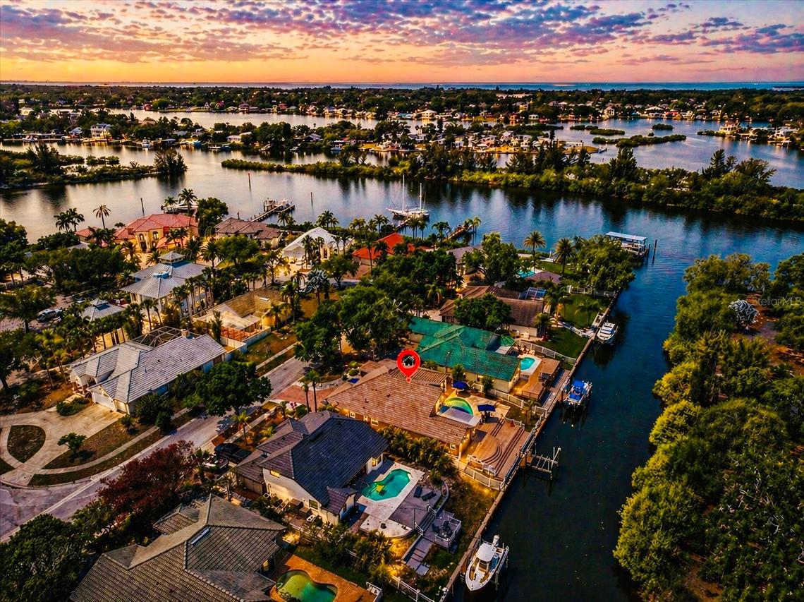 1114 Marina Dr., Tarpon Springs, FL 34689