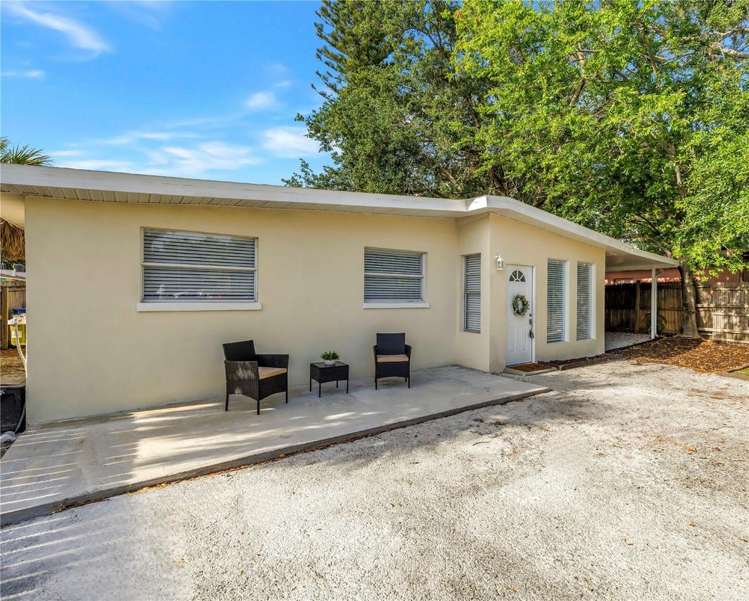 110 NE Monroe Cir. #1, St Petersburg, FL 33702