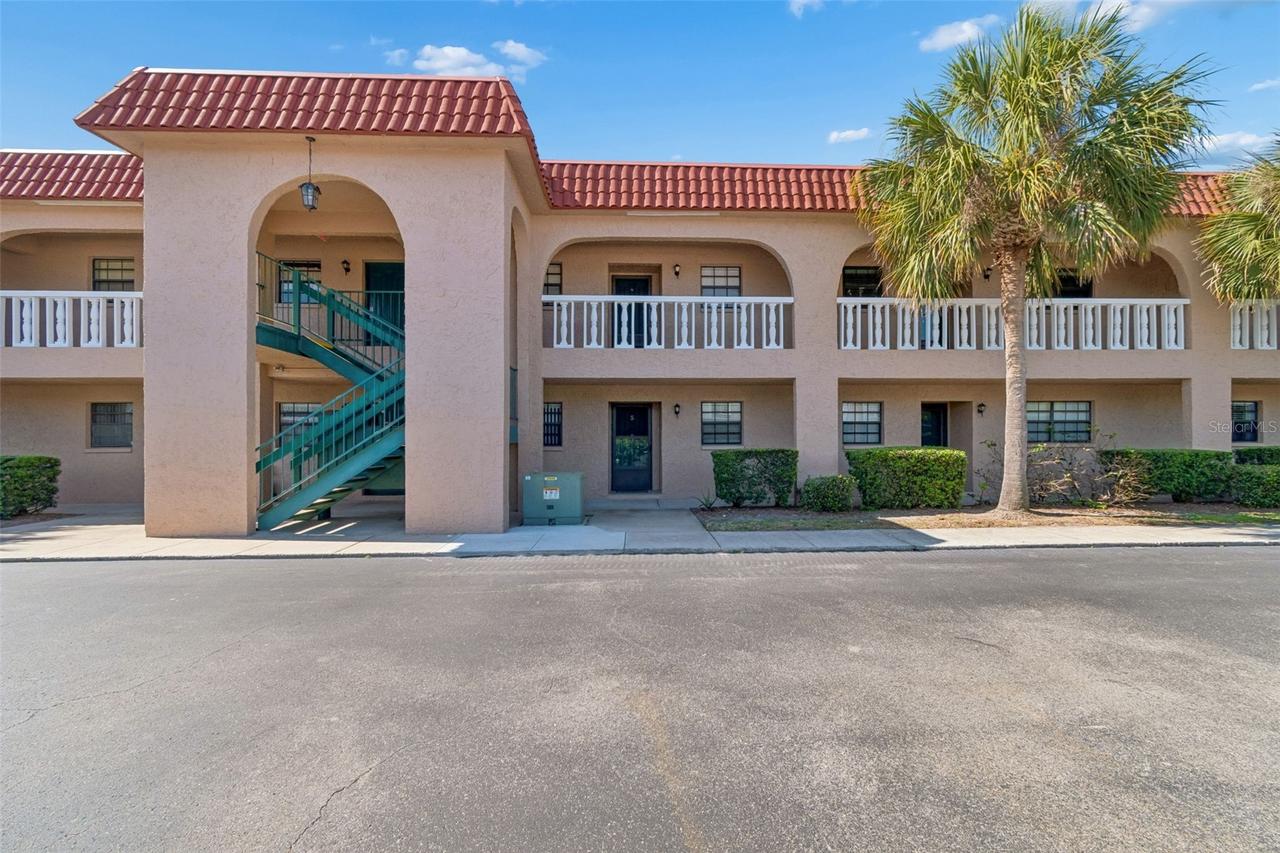 1750 Belleair Forest Dr. #A5, Belleair, FL 33756