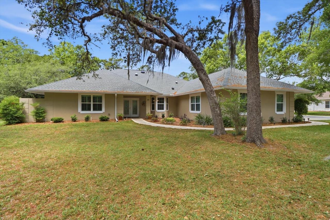 35 Douglas St., Homosassa, FL 34446