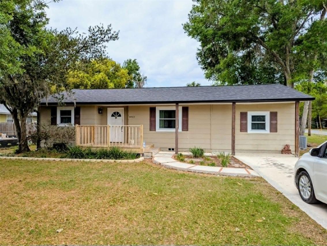 5923 14th St., Zephyrhills, FL 33542