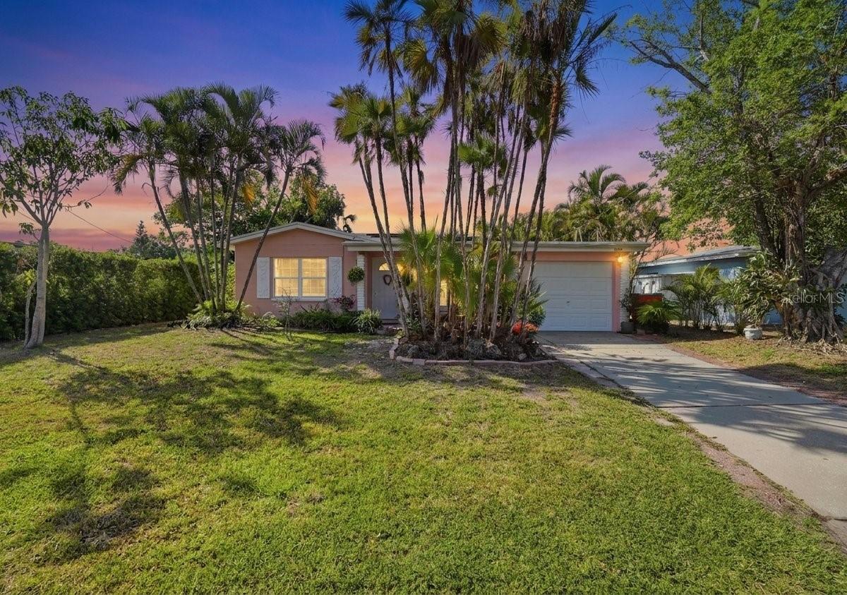 6650 Hibiscus Ave., South Pasadena, FL 33707