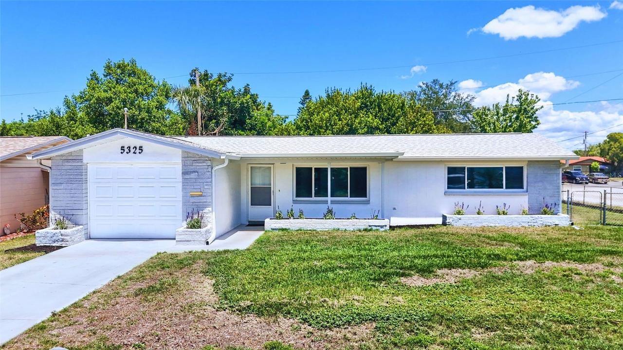 5325 Devries Dr., New Port Richey, FL 34652
