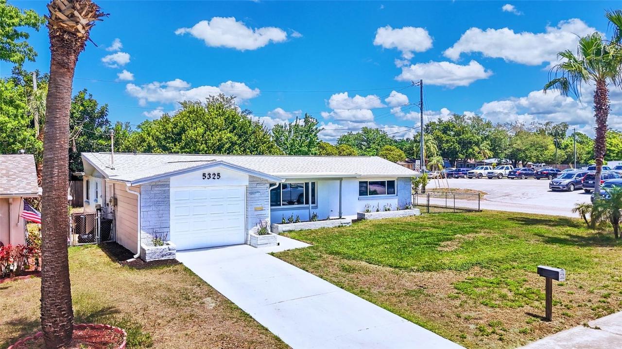 5325 Devries Dr., New Port Richey, FL 34652