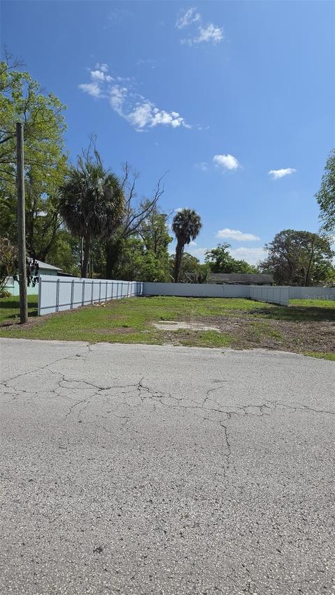 12505 Four Oaks Rd., Tampa, FL 33624