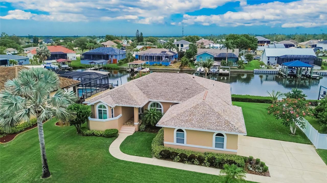 806 Eagle Ln., Apollo Beach, FL 33572