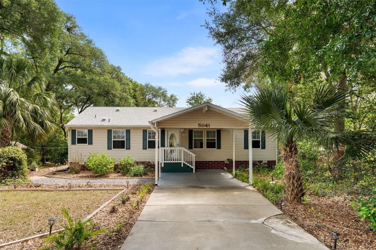 5841 SE 164th Ave., Ocklawaha, FL 32179