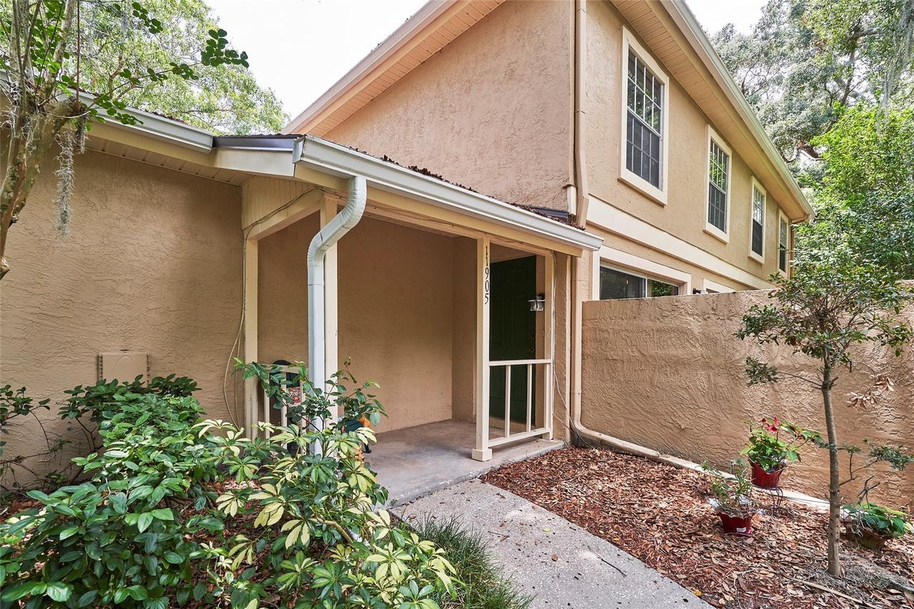 11905 Lakemist Cir. #74, Temple Terrace, FL 33617
