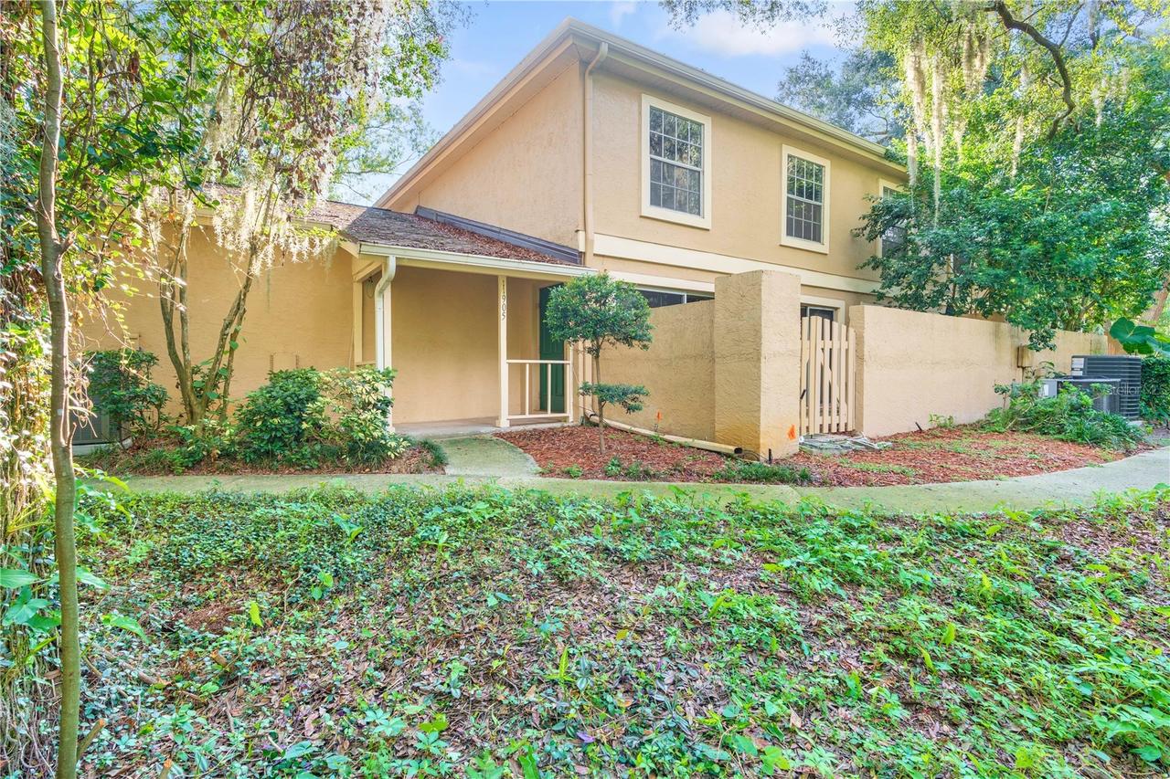 11905 Lakemist Cir. #74, Temple Terrace, FL 33617