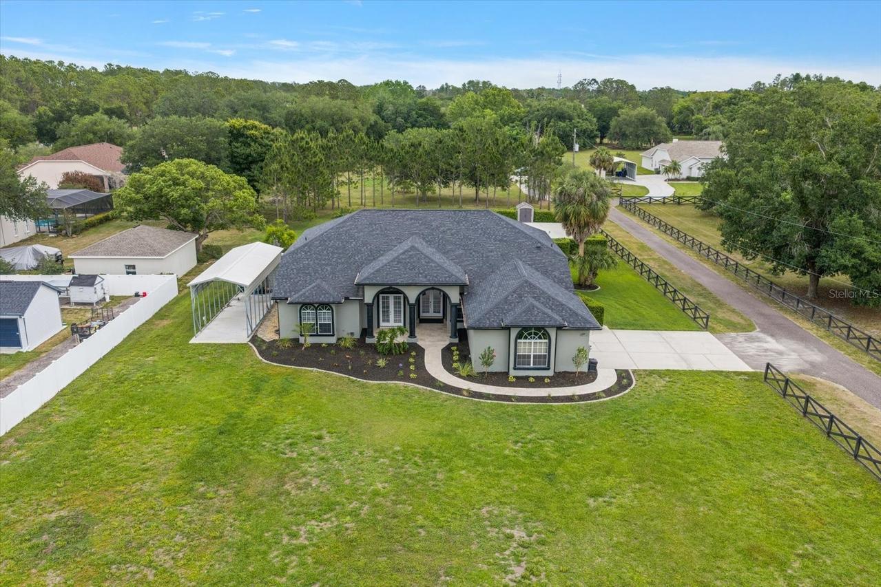 18731 Crooked Ln., Lutz, FL 33548