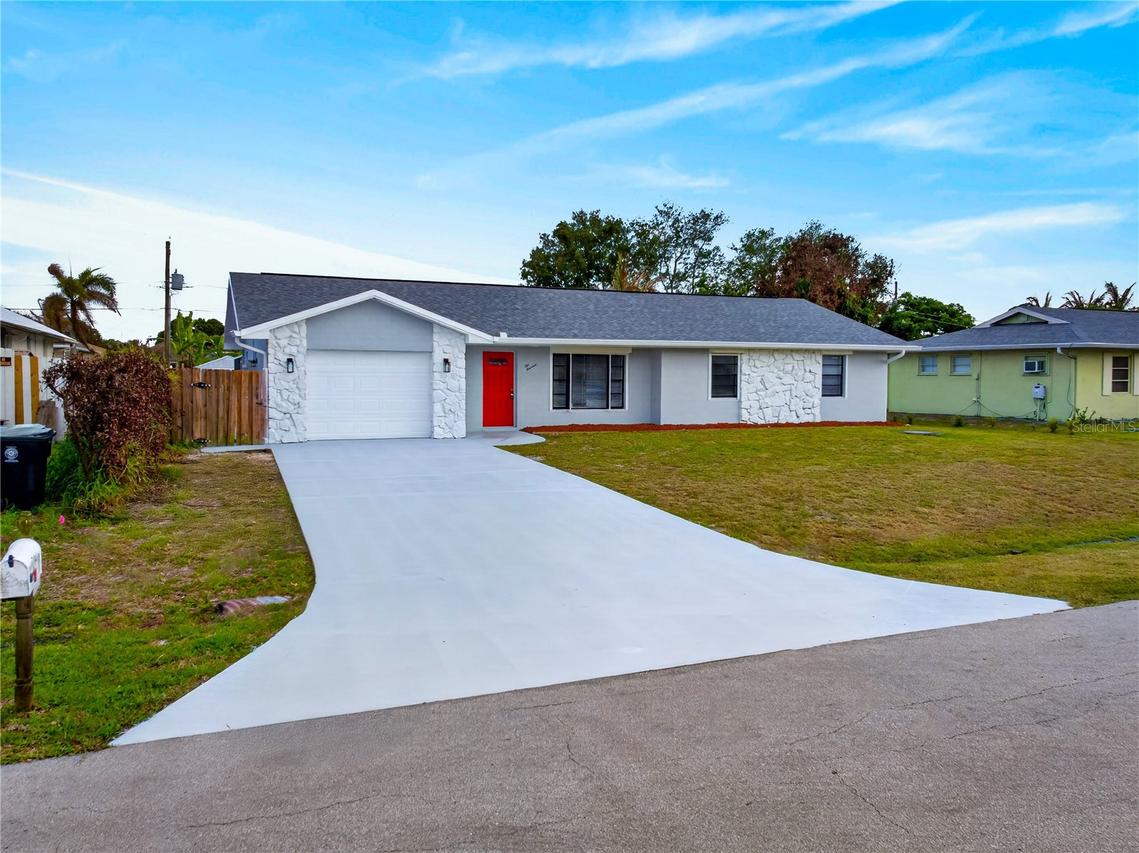 214 SE Duval Ave., Port St Lucie, FL 34983