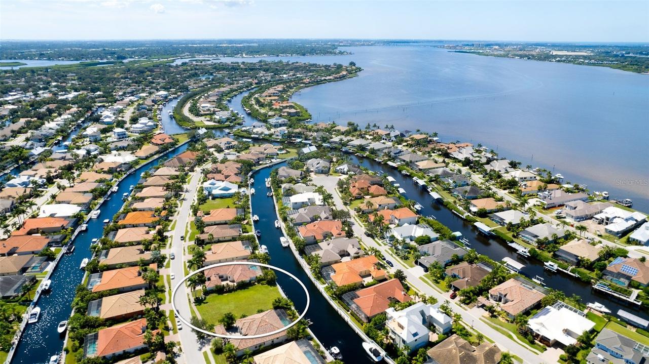 540 Mast Dr., Bradenton, FL 34208