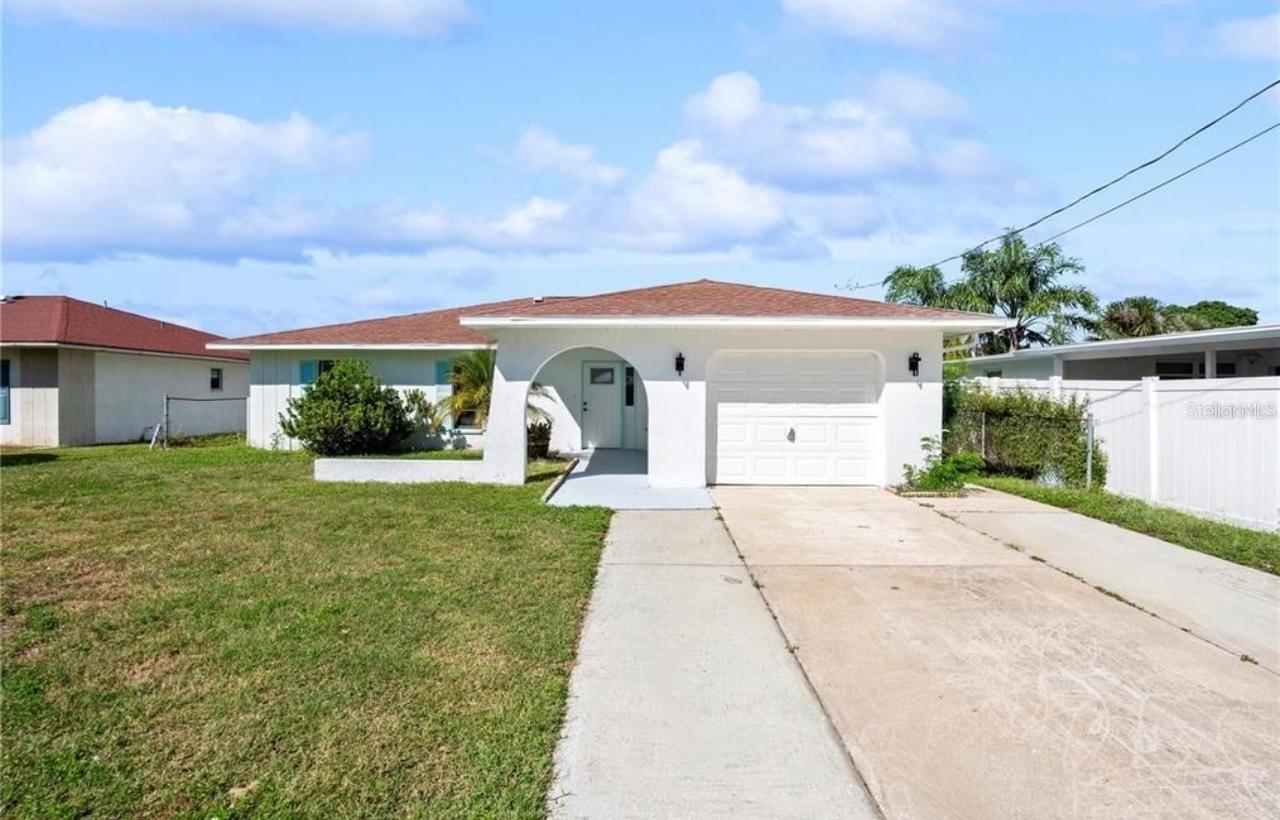 3381 Minnow Creek Dr., Hernando Beach, FL 34607
