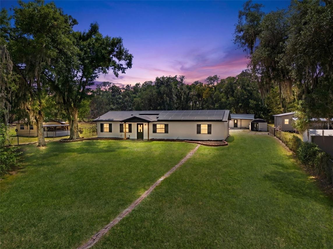 2111 Hinson Rd., Dover, FL 33527
