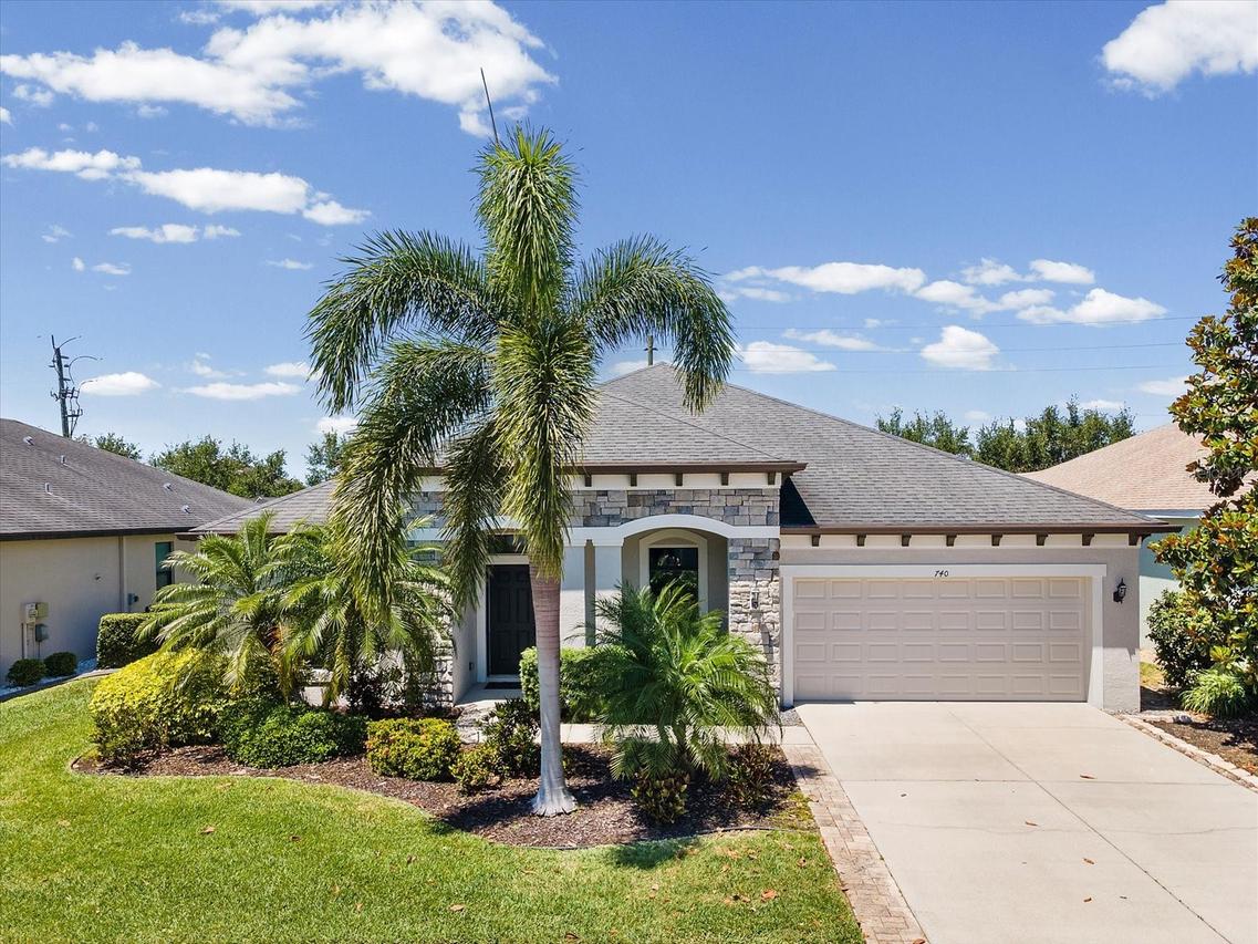 740 Rosemary Cir., Bradenton, FL 34212