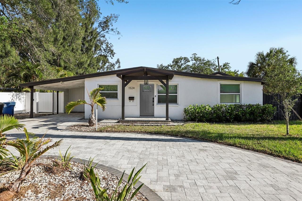 1524 Connecticut Ave., St Petersburg, FL 33703