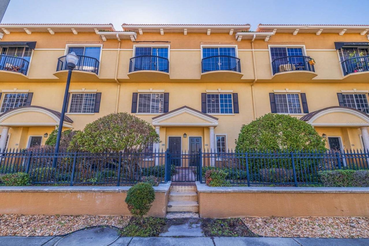 5252 W Kennedy Blvd., Tampa, FL 33609