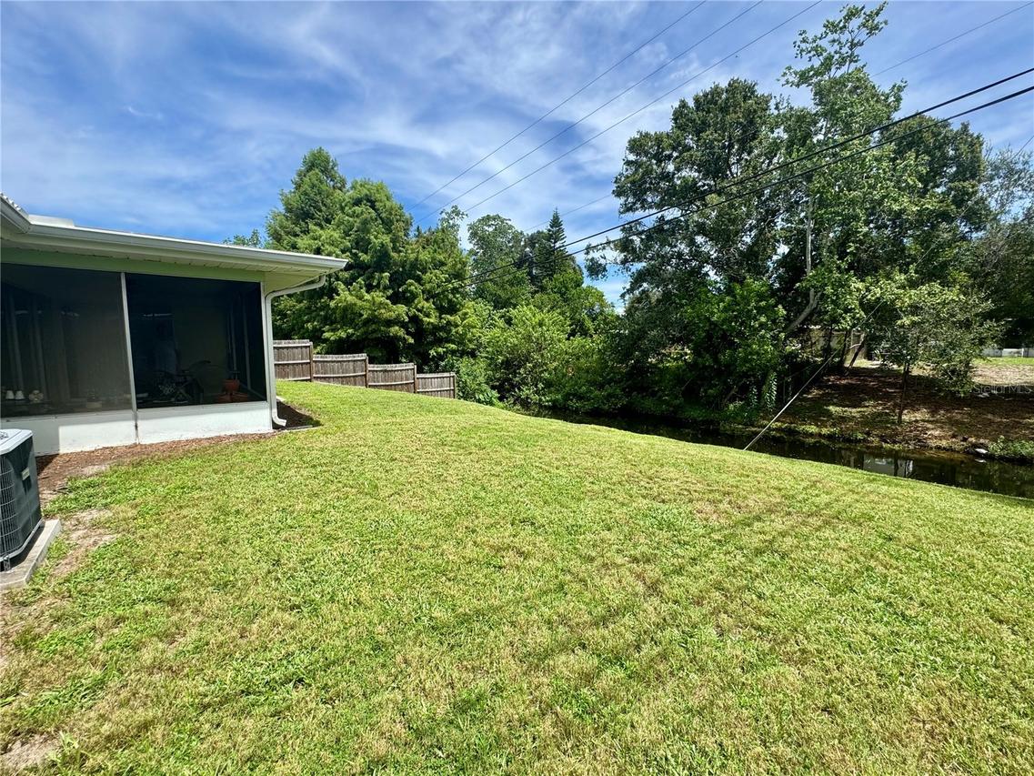 1413 Embassy Dr., Clearwater, FL 33764