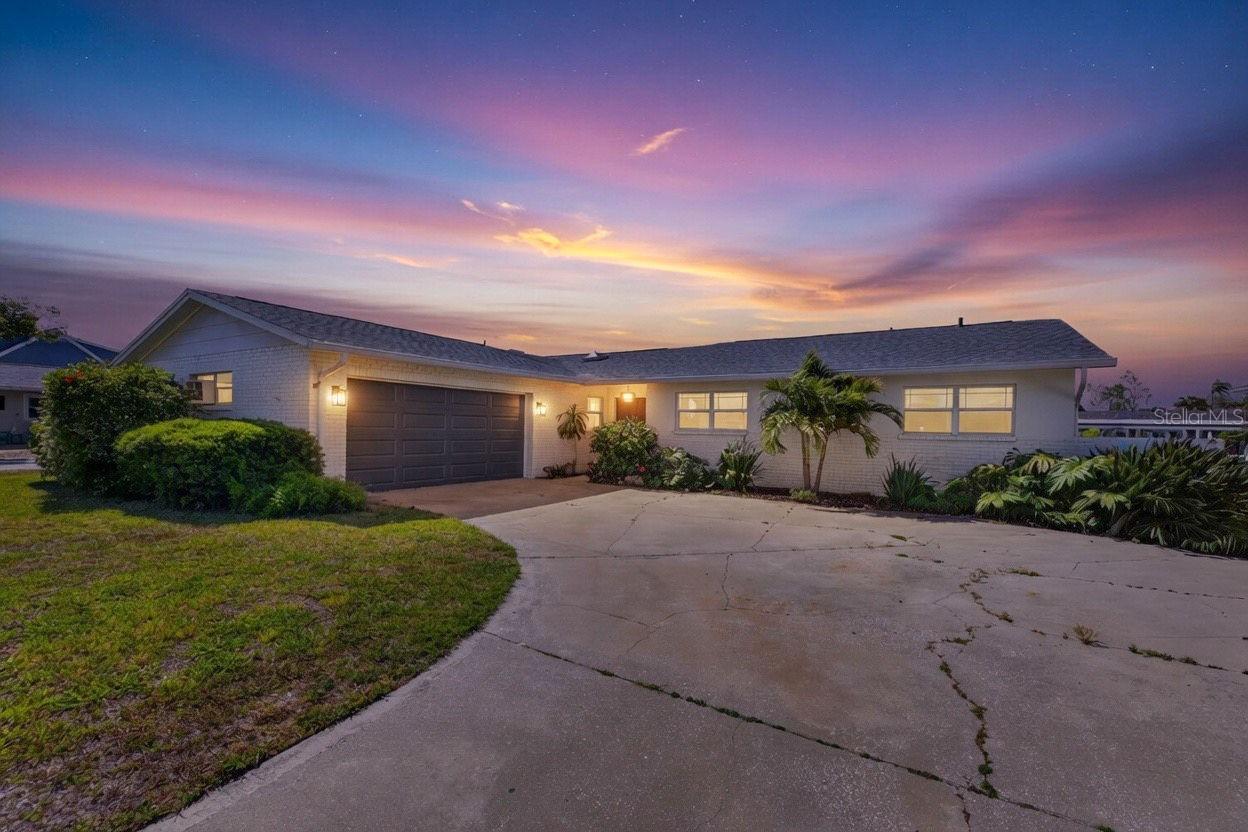 8450 Flagstone Dr., Tampa, FL 33615