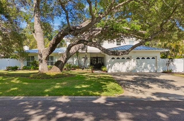 3301 Maple St., St Petersburg, FL 33704