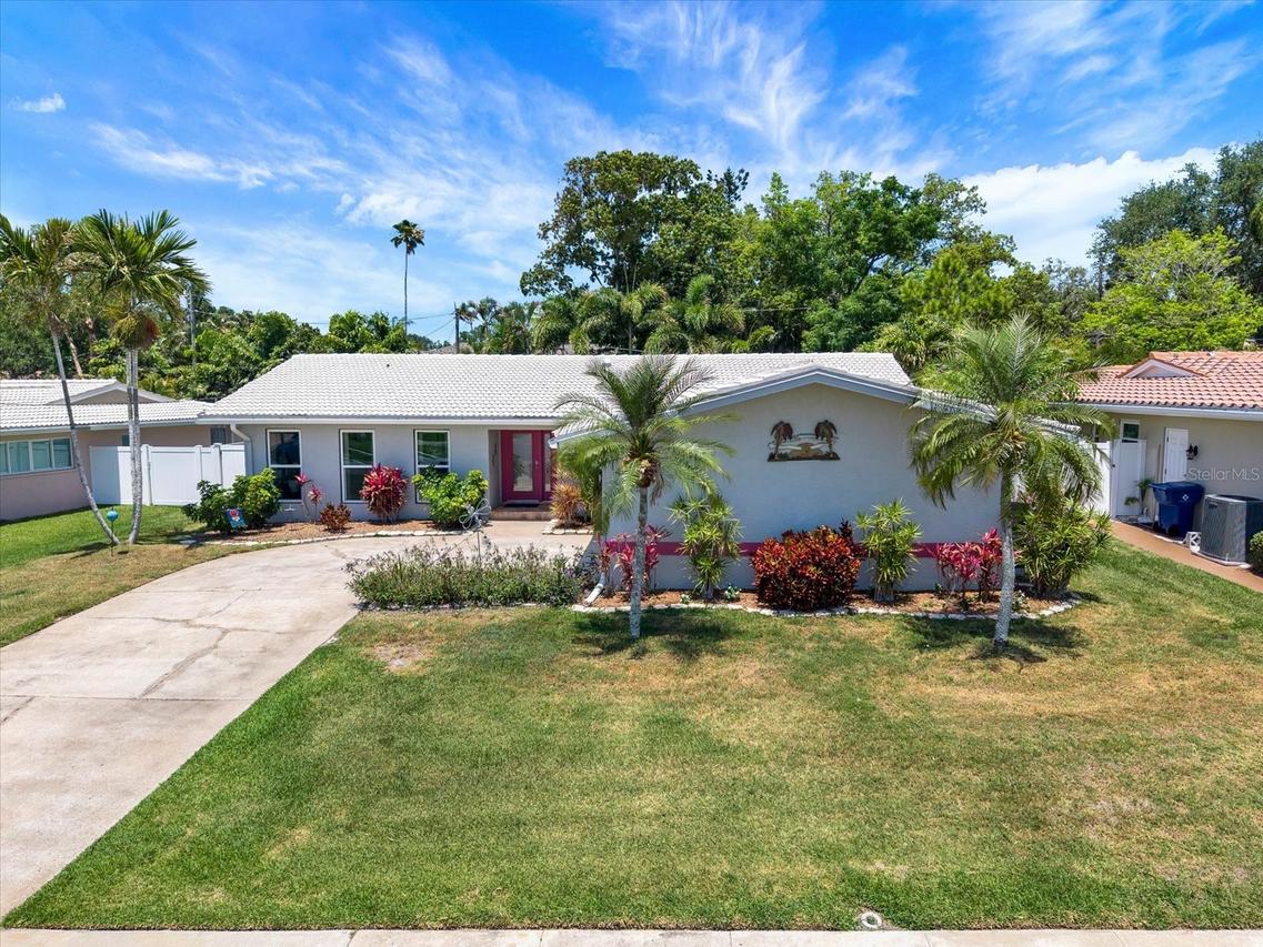 14725 Crown Dr., Largo, FL 33774