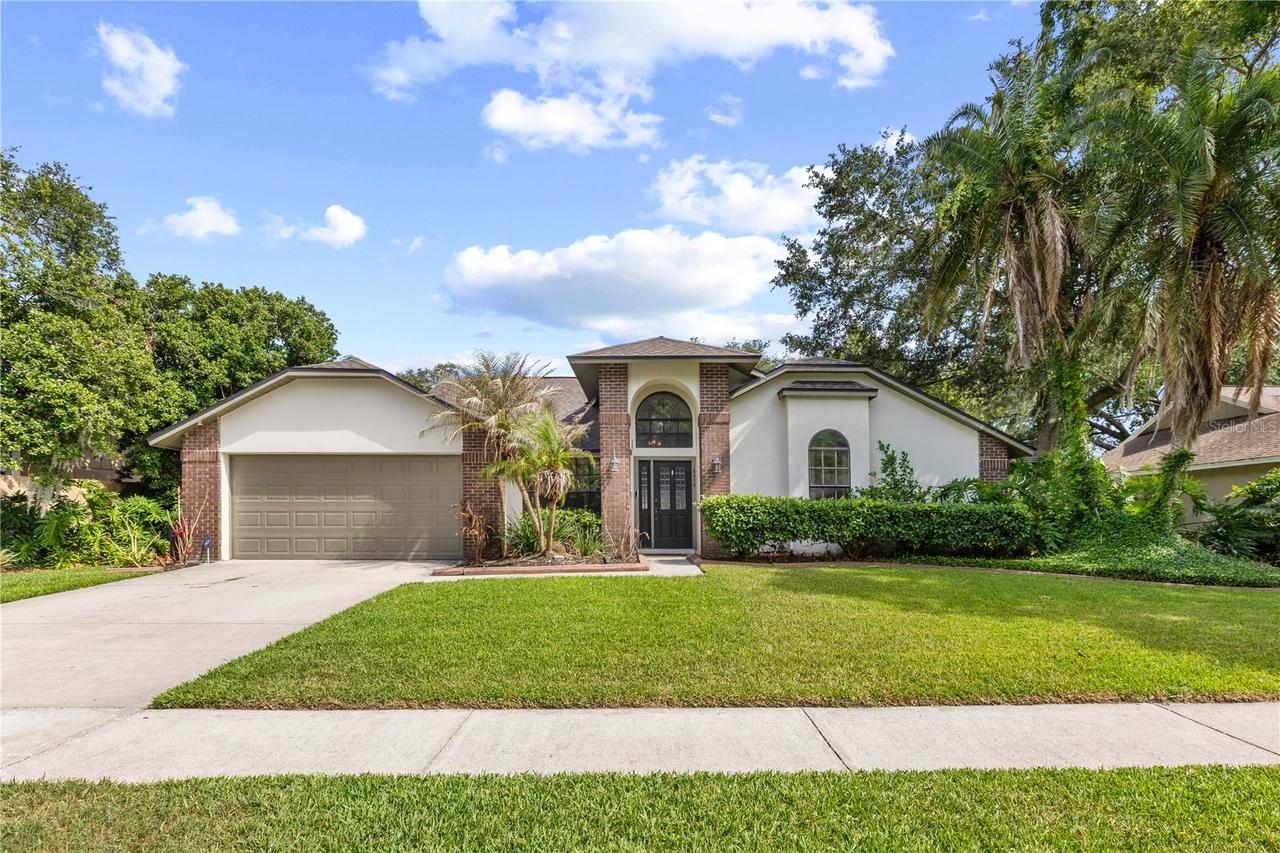 2315 Eagle Bluff Dr., Valrico, FL 33596