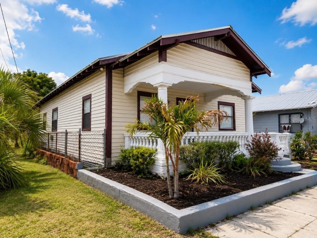2806 N 17th St., Tampa, FL 33605