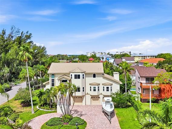 New Homes with In-ground Swimming Pools in Tierra Verde: April 26th to May 2nd