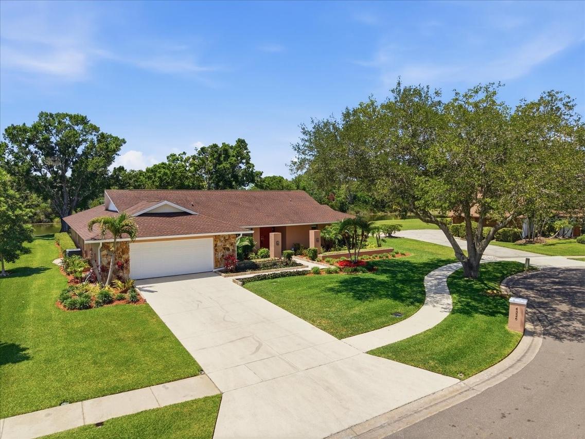 4326 Middle Lake Dr., Tampa, FL 33624