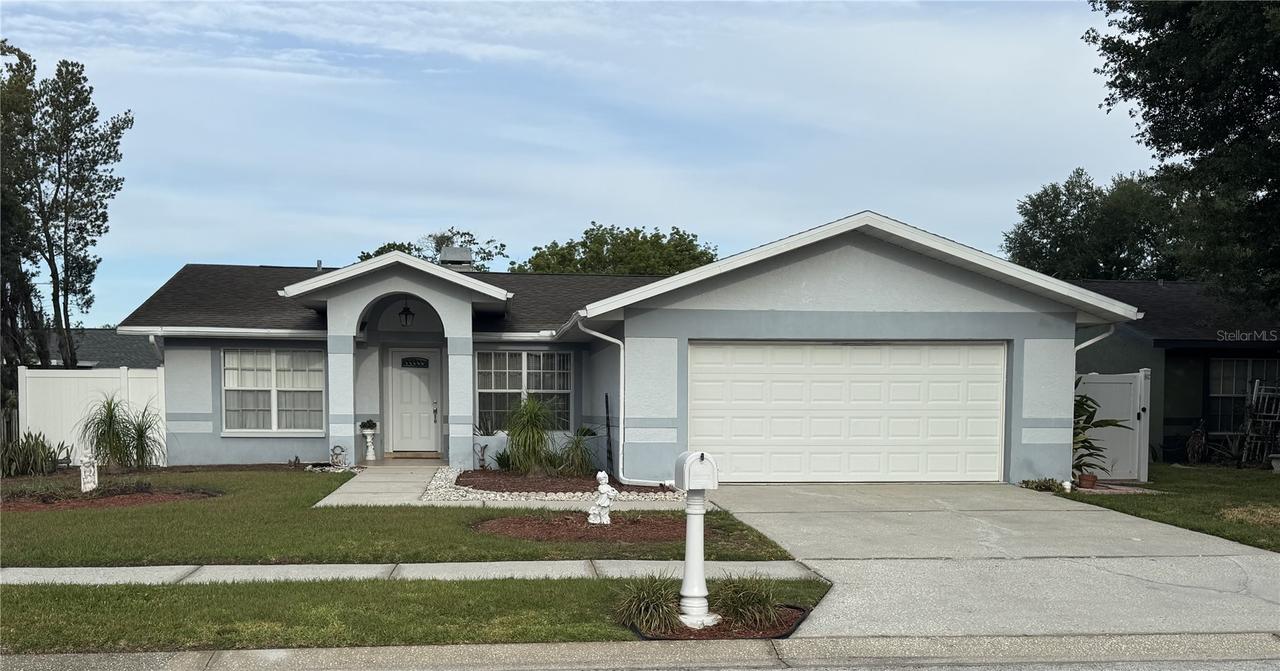 1915 Cheney Ct., Lutz, FL 33549