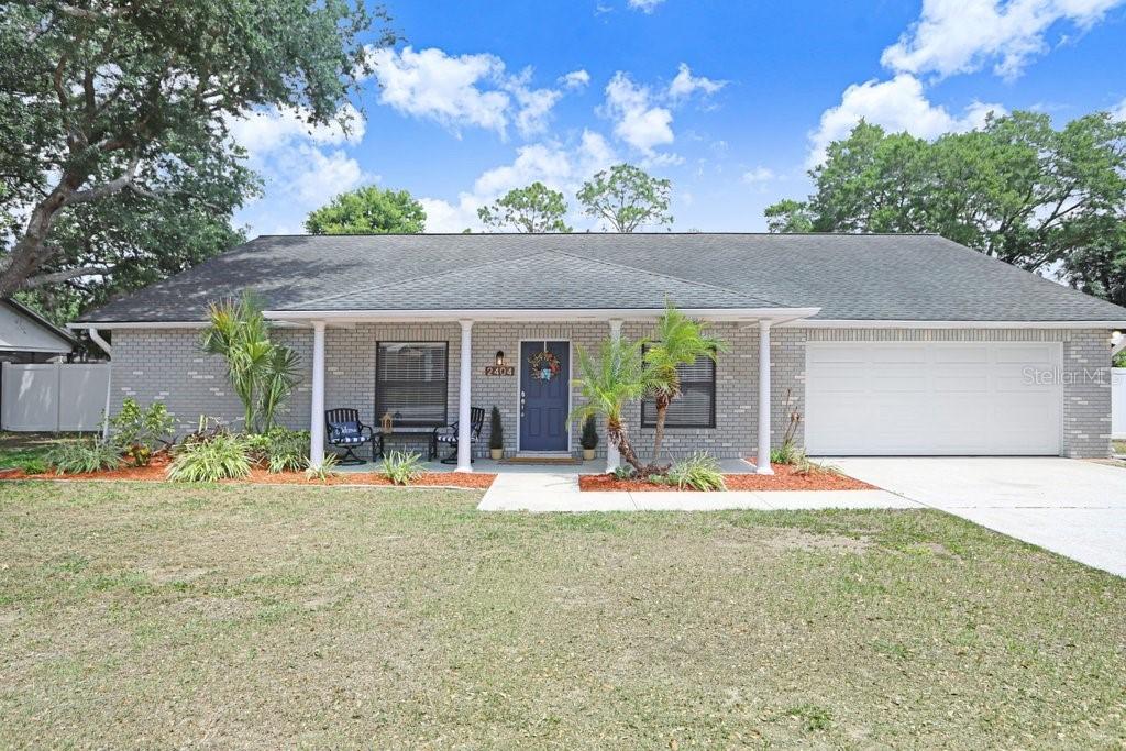 2404 Buckhorn Manor Dr., Valrico, FL 33594