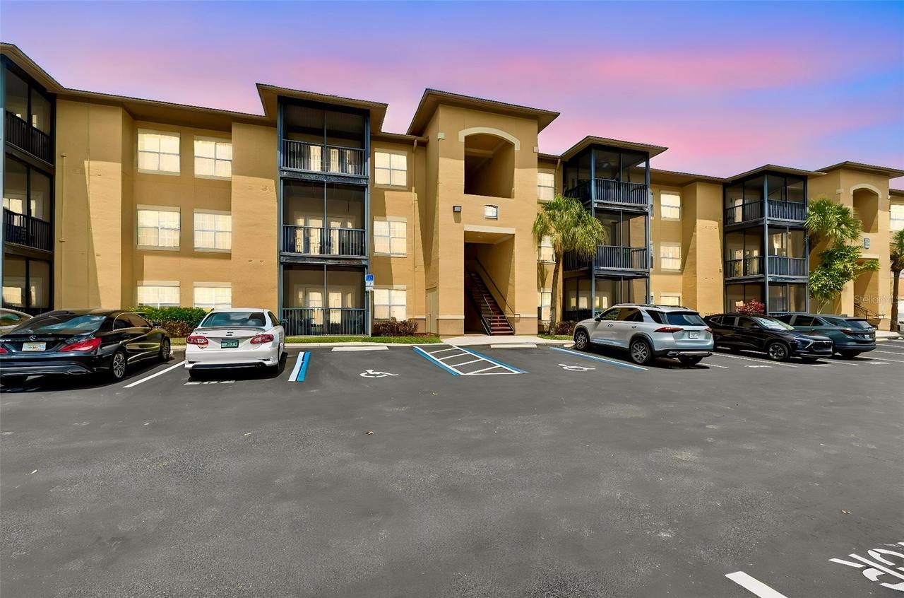 4304 Bayside Village Dr. #204, Tampa, FL 33615