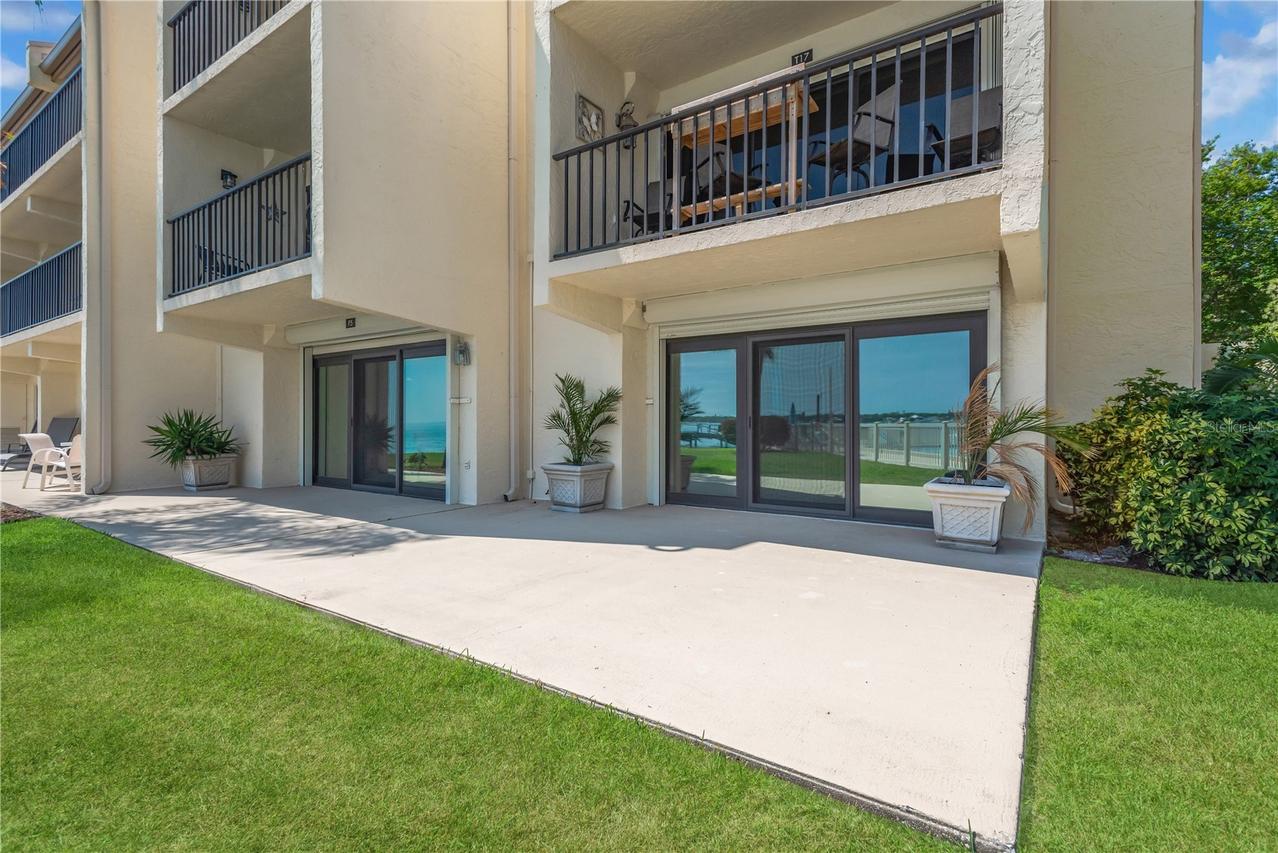 7520 Sunshine Skyway Ln. #P5, St Petersburg, FL 33711