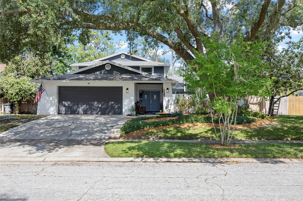 15620 Gardenside Ln., Tampa, FL 33624