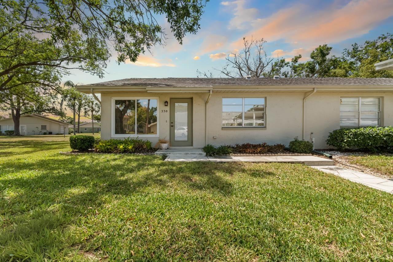 330 Gloucester Blvd., Sun City Center, FL 33573