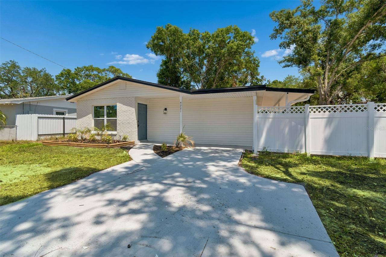 4221 Empire Pl., Tampa, FL 33610