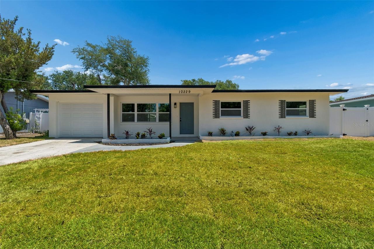 10229 N Valle Dr., Tampa, FL 33612