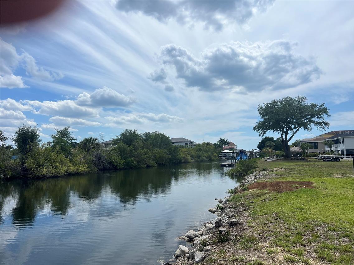 554 Estuary Shore Ln., Apollo Beach, FL 33572