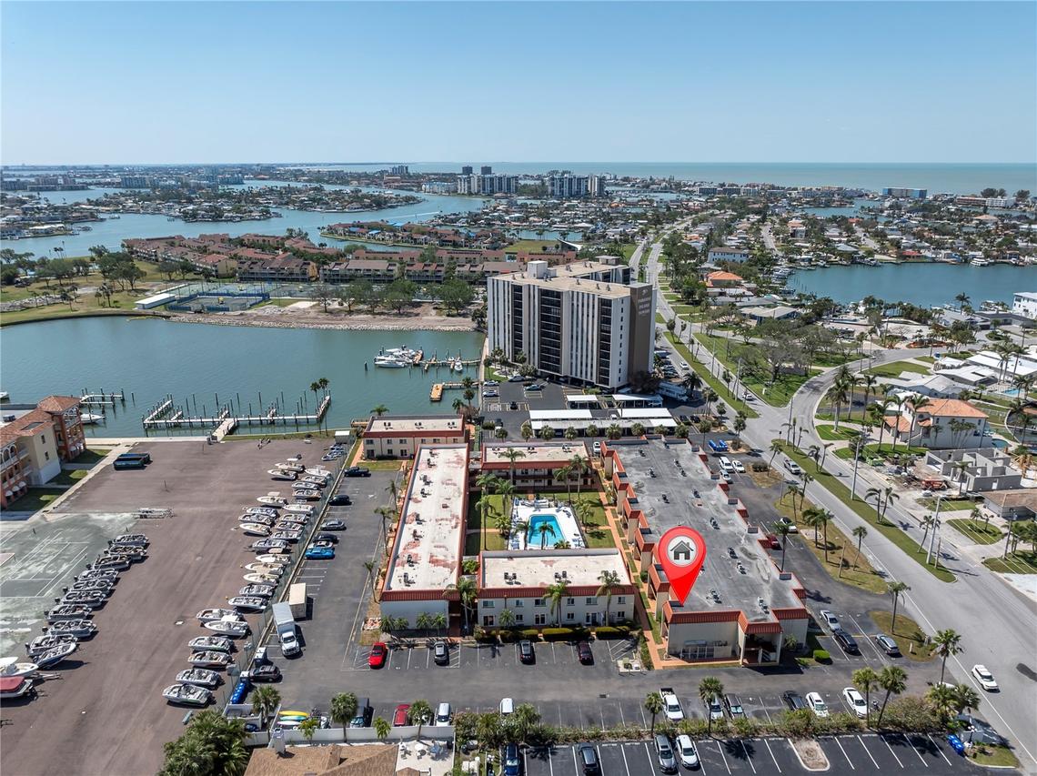 10365 Paradise Blvd. #4, Treasure Island, FL 33706