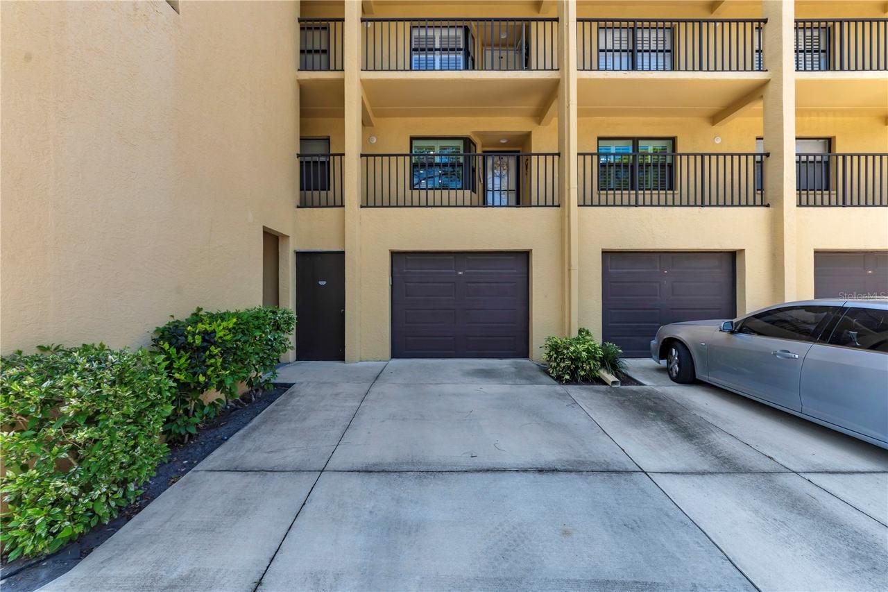 5849 Park St N #202, St Petersburg, FL 33709