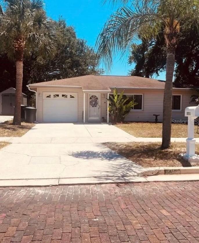 551 Orangewood Dr., Dunedin, FL 34698